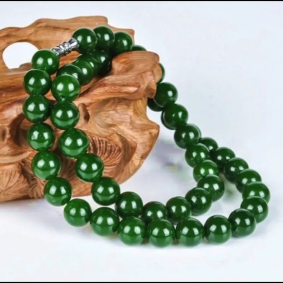 Private Label Jewelry - 🐘🐘💓 8MMNatural Emerald Jade Statement Necklace